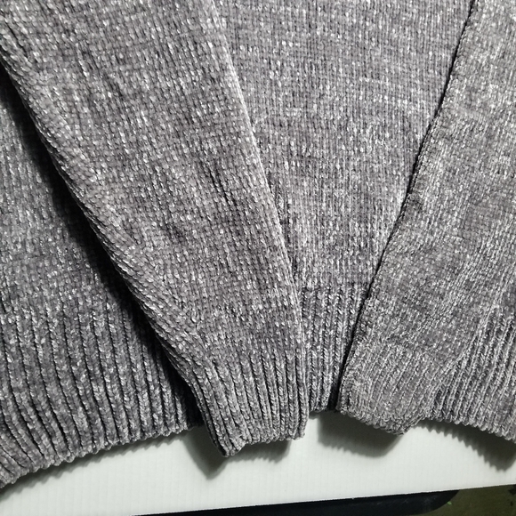 NWOT ZENANA PREMIUM WOMEN'S GRAY SWEATER SIZE 3X - Picture 8 of 8